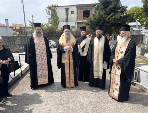 Επιμνημόσυνες δεήσεις τη Μεγάλη Εβδομάδα σε Κοιμητήρια της πόλεως από τον Σεβασμιώτατο Ποιμενάρχη μας